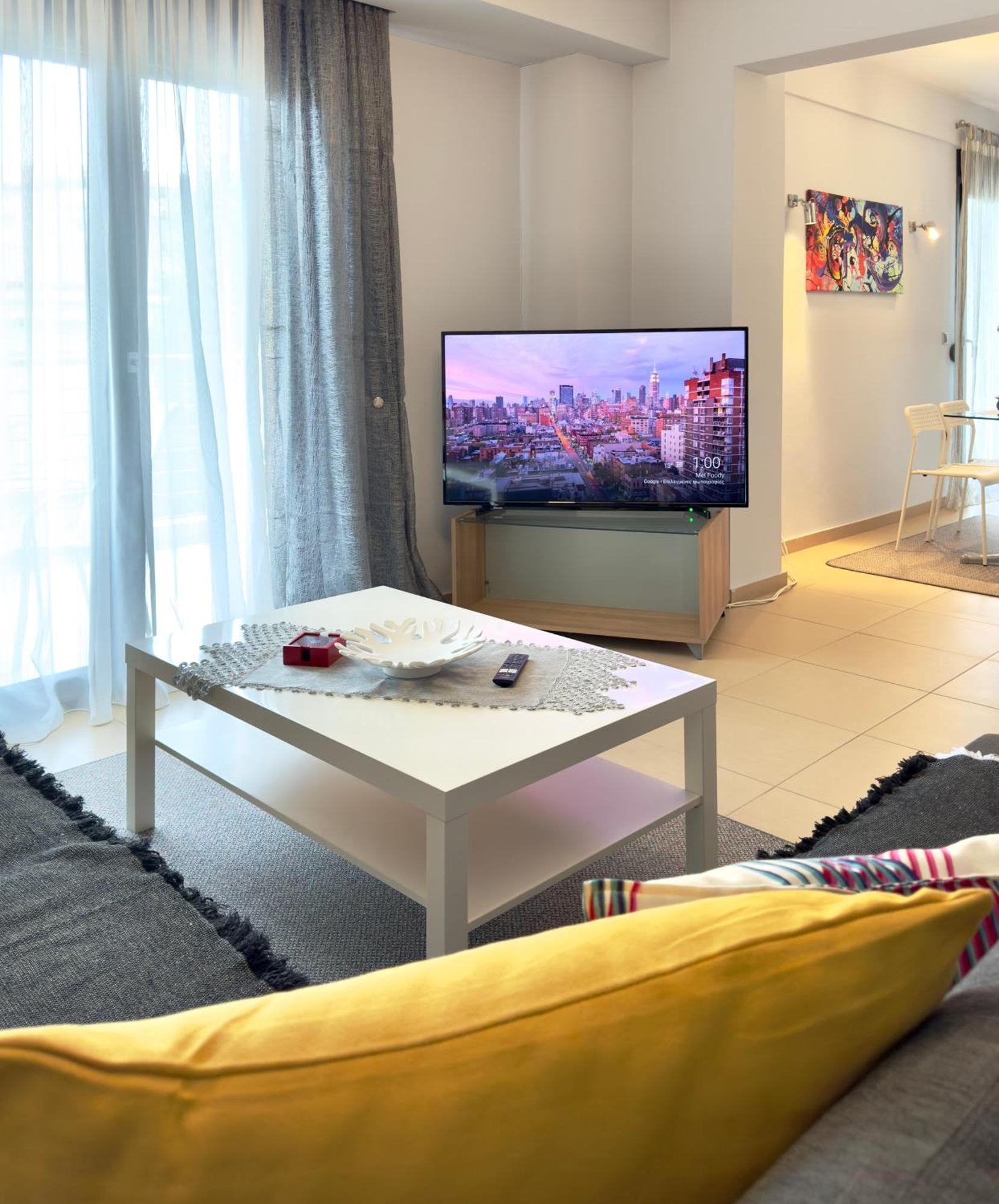 Luxury In The Center Apartment