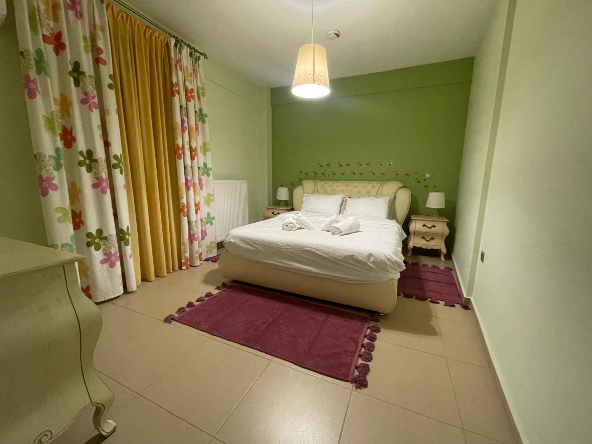 Luxury In The Center Apartment *